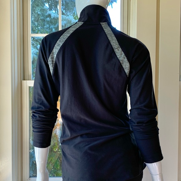 New Balance - women’s long sleeves thermal (Sz M) - Picture 3 of 4